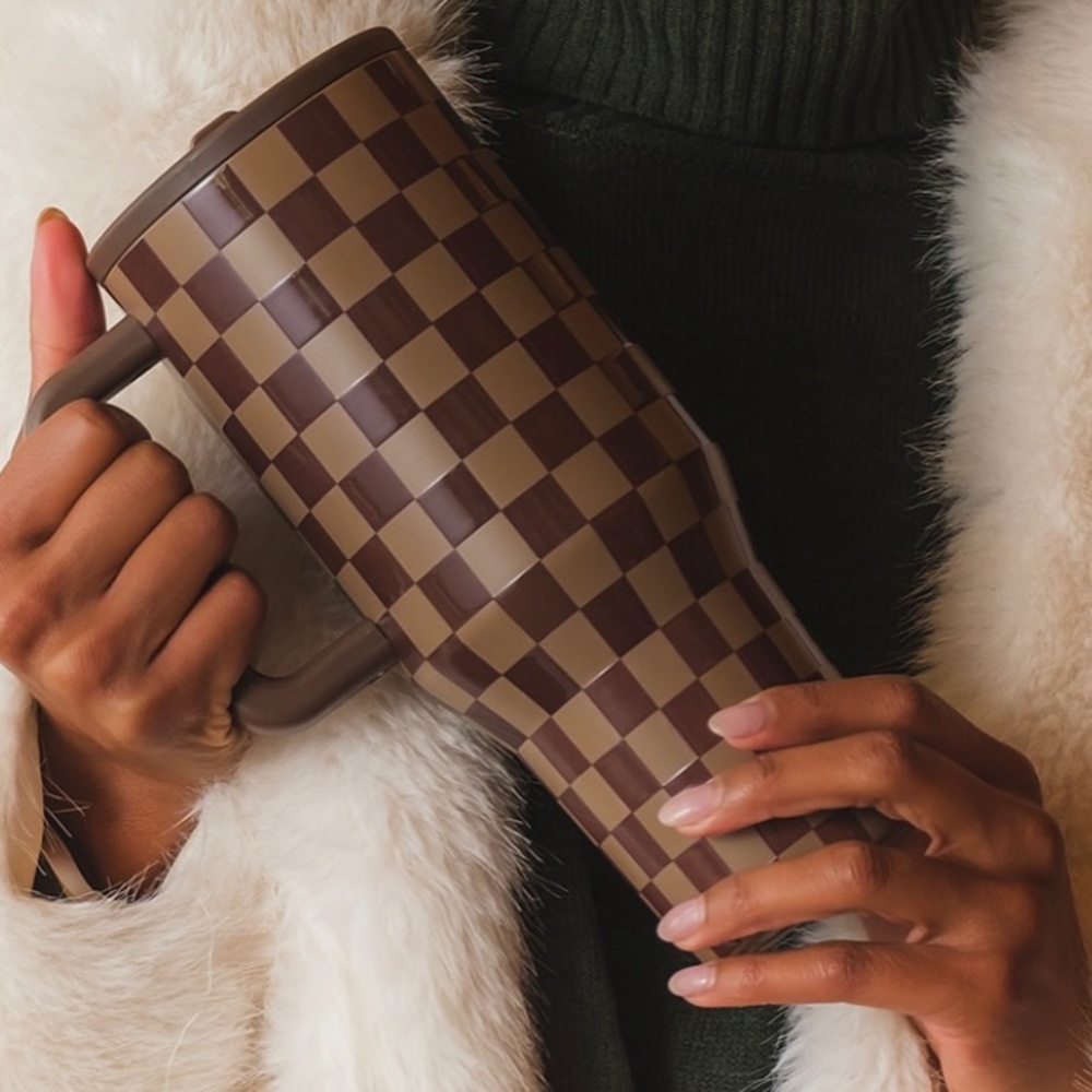 Checkered Brown and Tan Mug 40oz